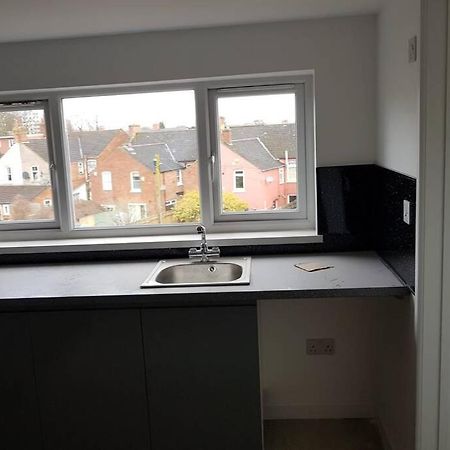 2Nd Floor Comfy Swindon Centre - Loft Studio Apartment Exterior photo